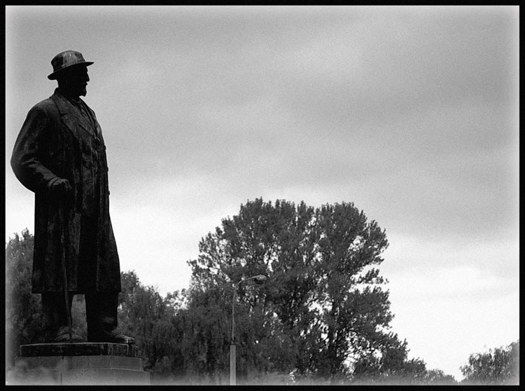 Morgen, ein Herr mit Hut