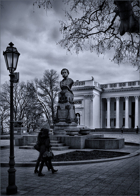 Yazhil in Odessa staubig ...