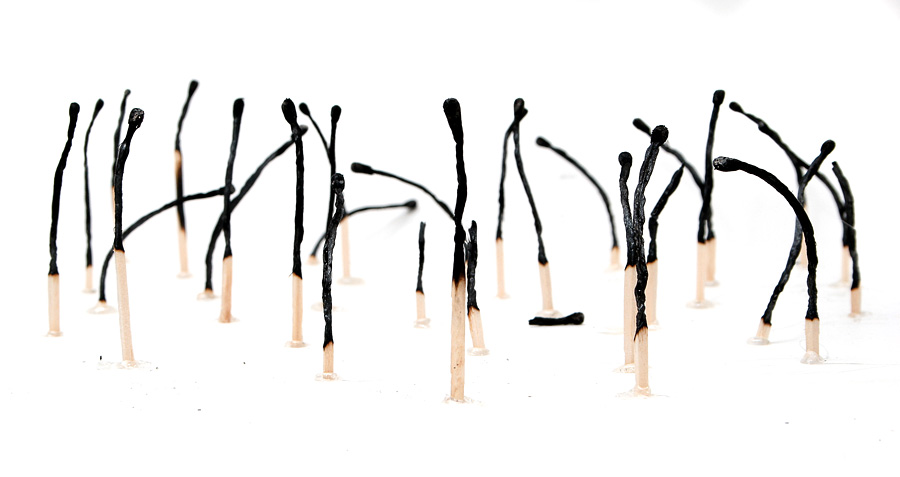 total hush (total silence)