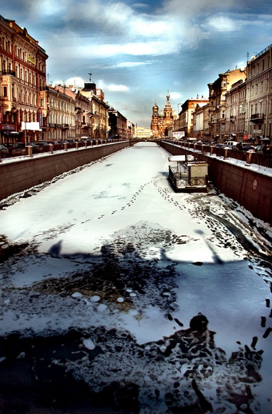 Spaziergang entlang den Flüssen und Kanälen
