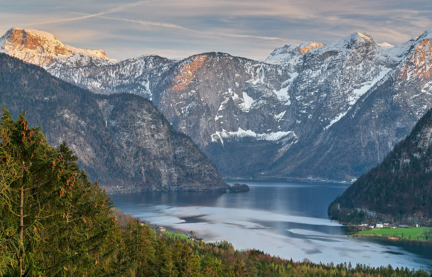 Blick auf den Hallstättersee
