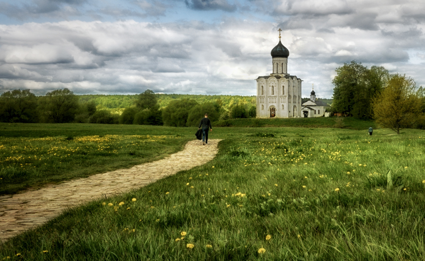 Gehen Sie in die Kirche
