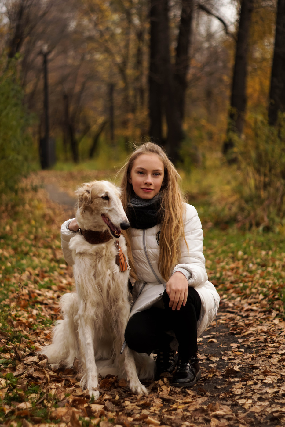 Mädchen mit Hund