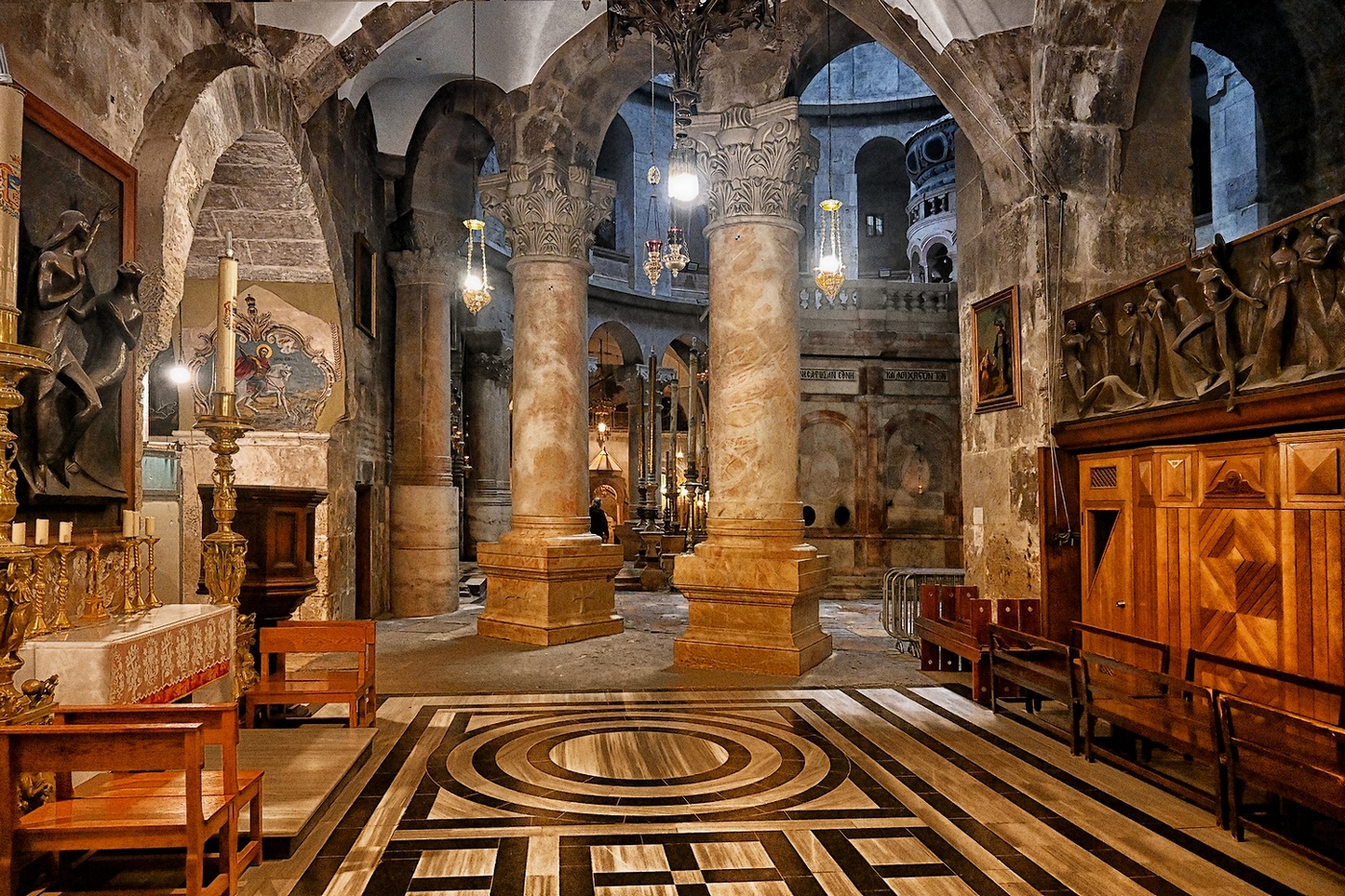 Im Tempel des Heiligen Grabes