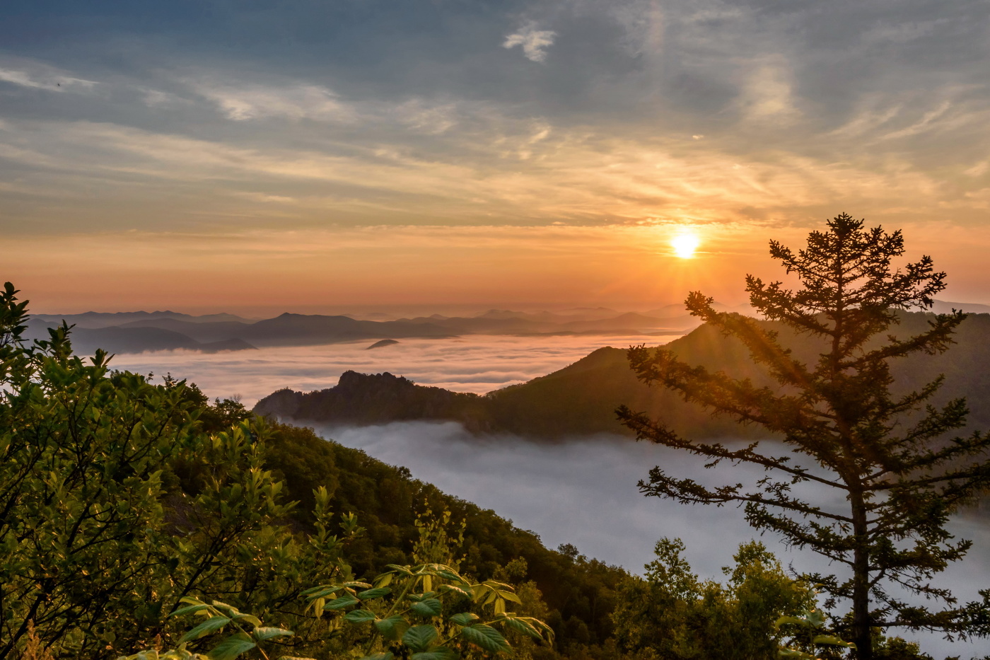 Sonnenaufgang in den Bergen
