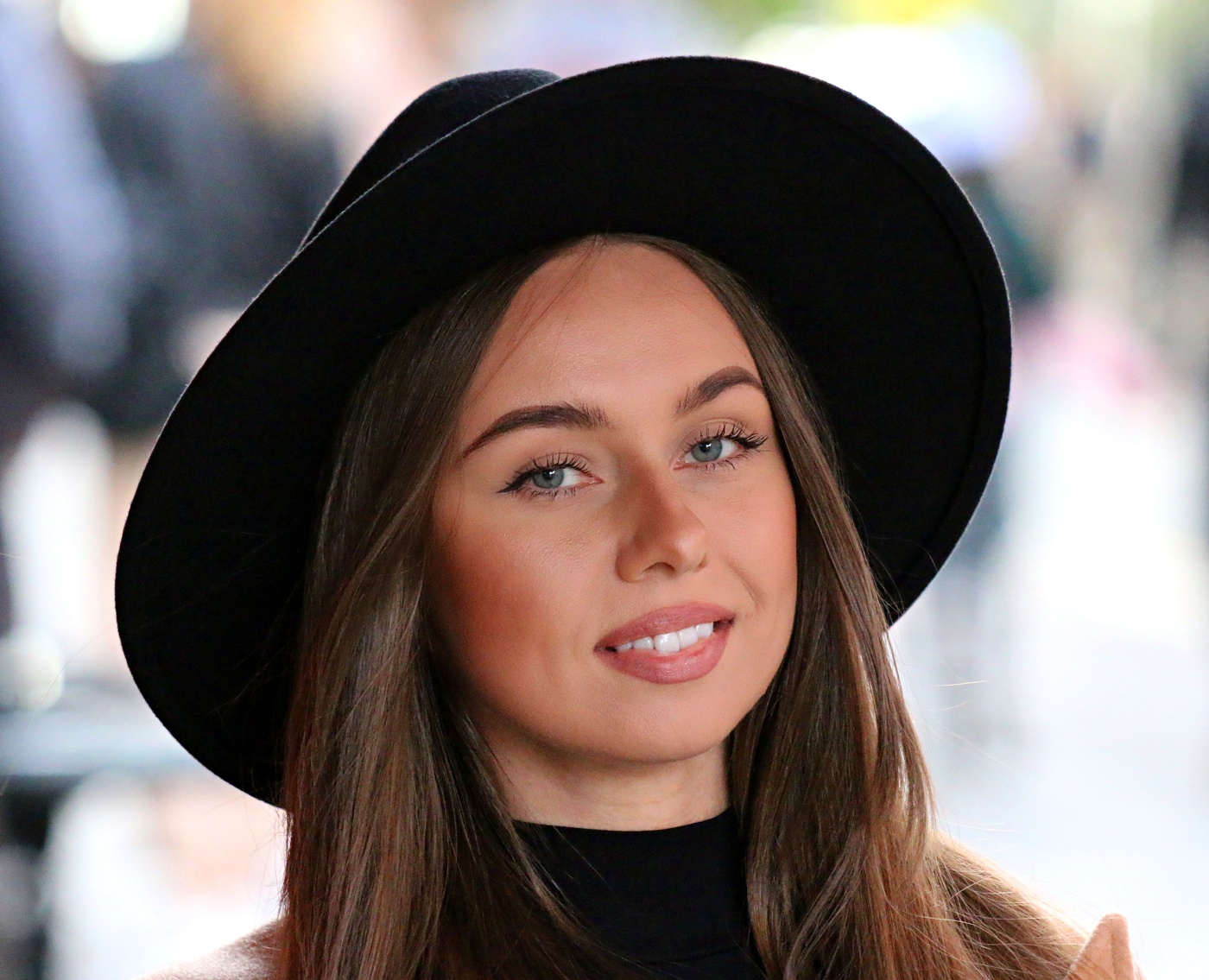 Die Dame mit dem Hut