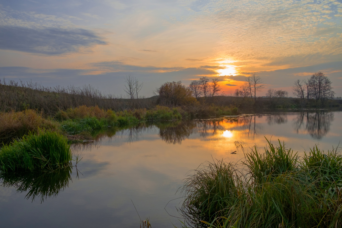 Herbstsonnenuntergang.