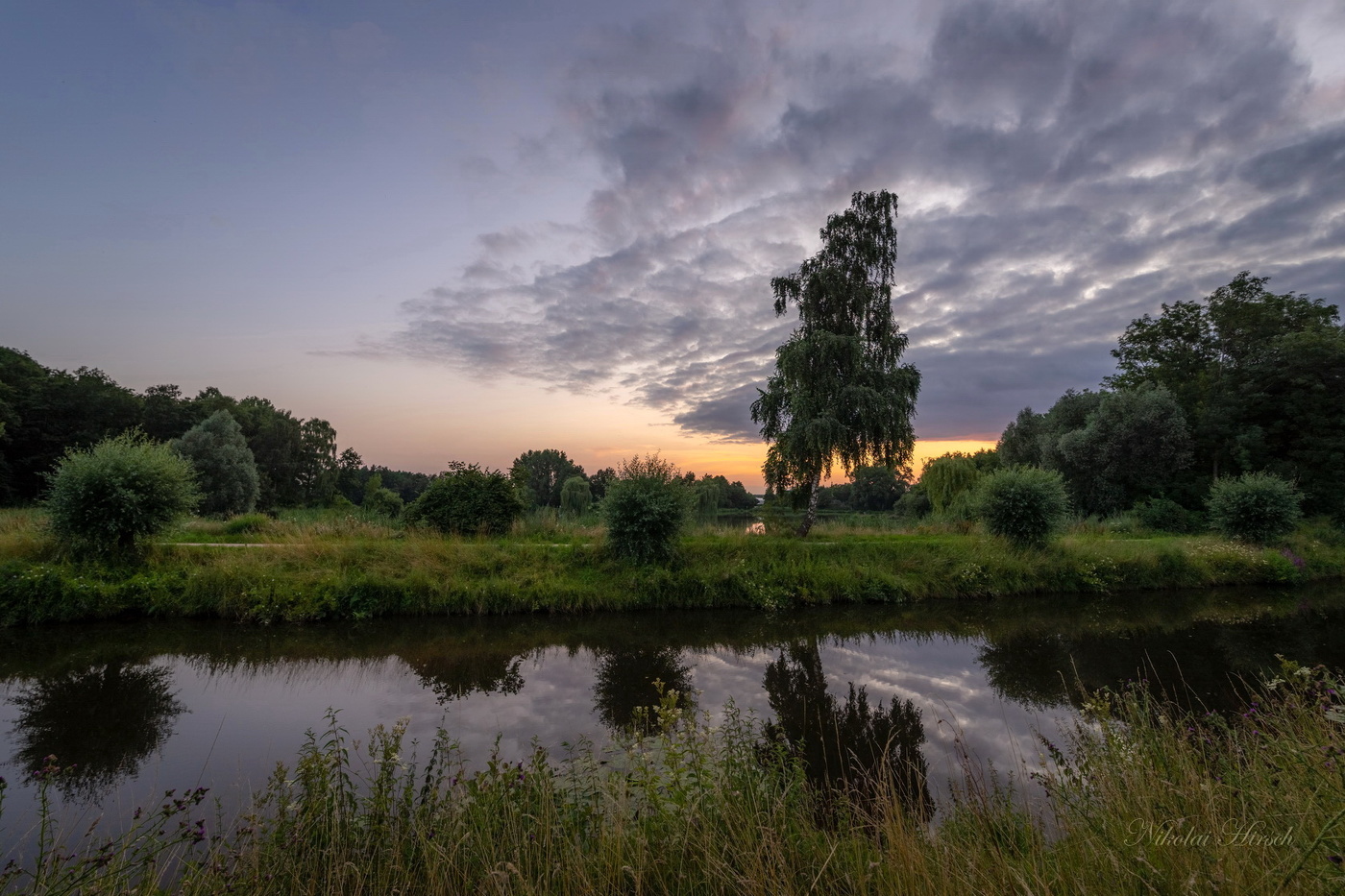 Sonnenuntergang am Fluss