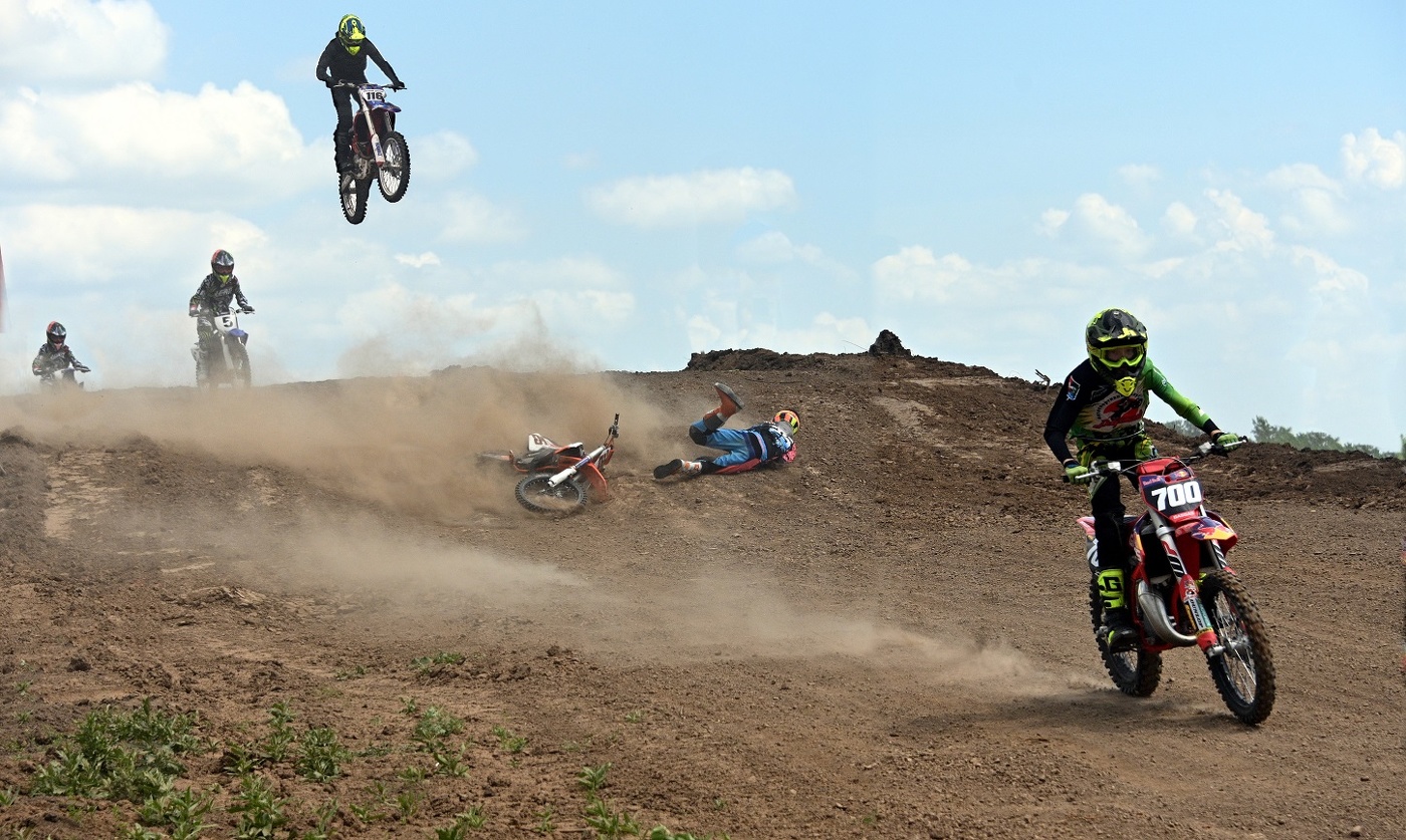 Moto-Cross