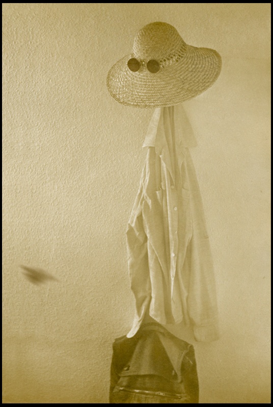 Bevor er ging, bemerkte er einen Schatten blitzte ...