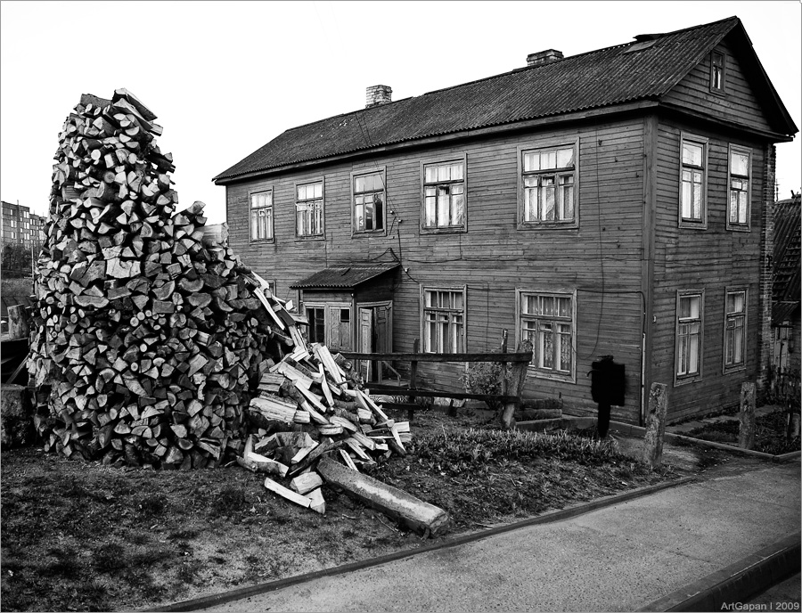 ... Auf dem Gras, Holz)