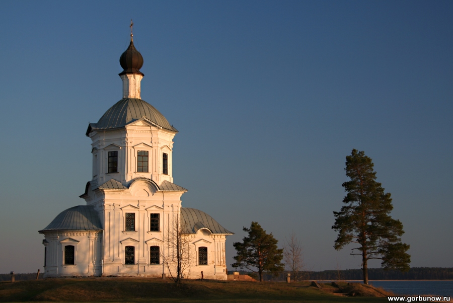 Nilova Wüsten. Heilig-Kreuz-Kirche