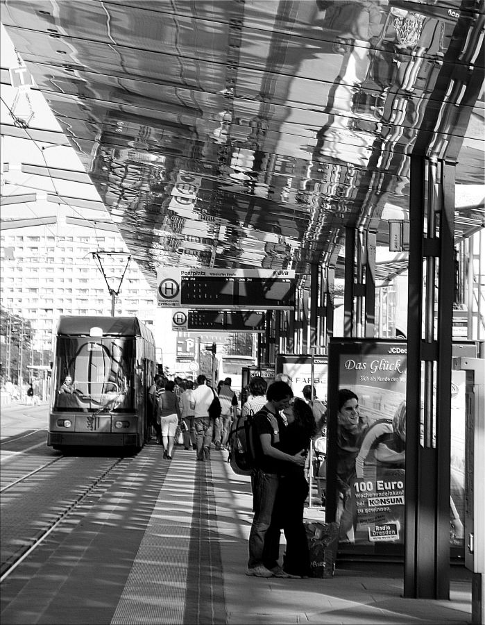 Straßenbahn und ein Kuss