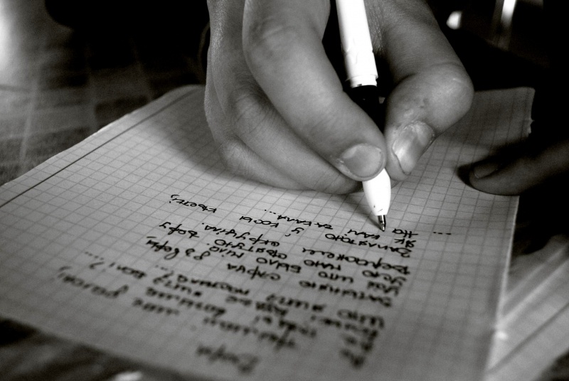 Pishu tabe .. Hand dryzhyts ..