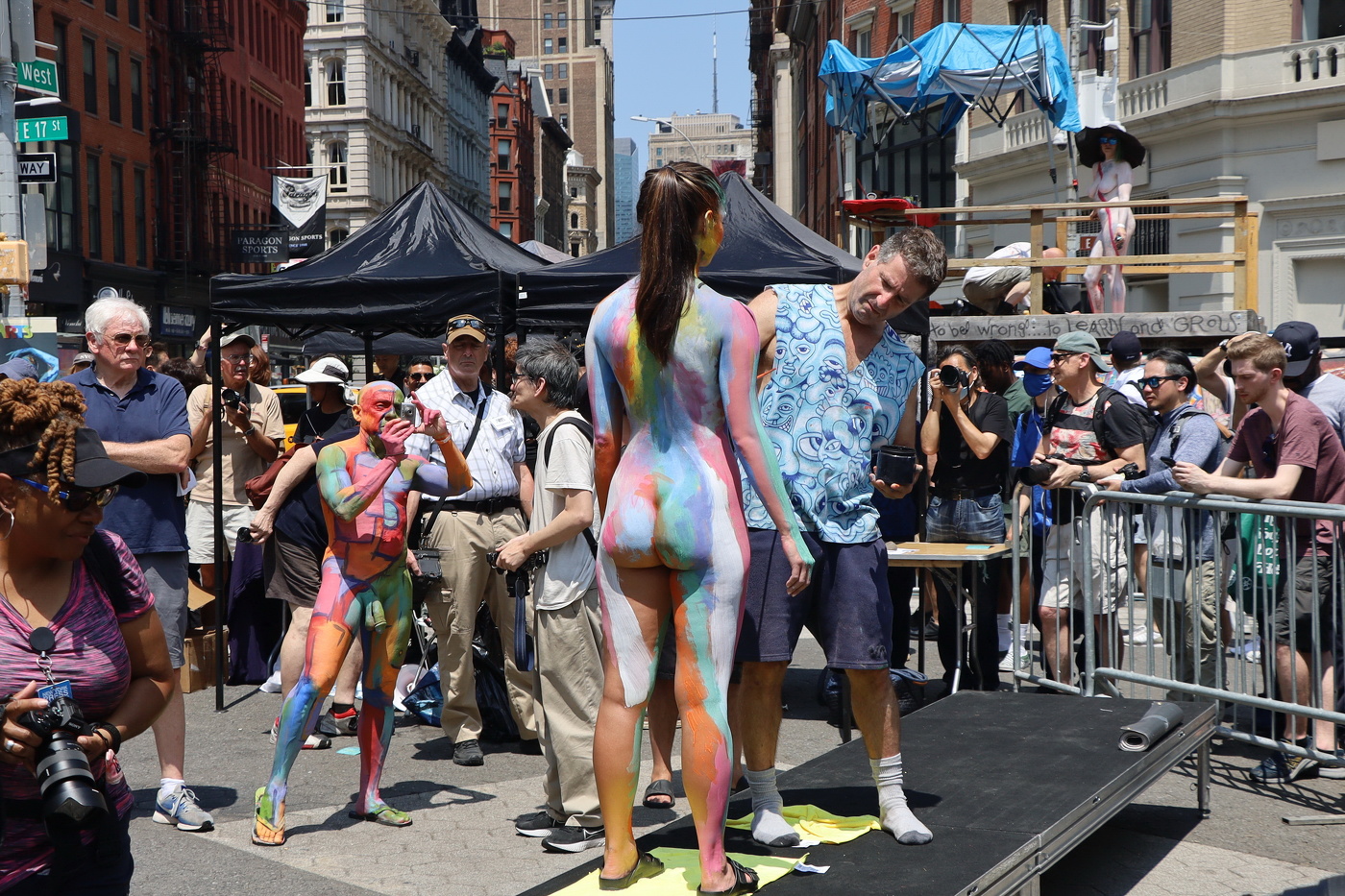 Arts Bodypainting Day. Broadway, NY