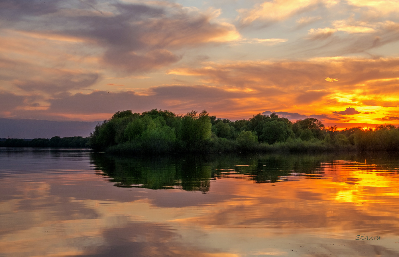 Sonnenuntergang auf dem Auge.