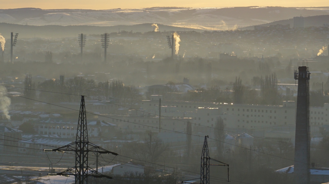 Sonnenaufgang über dem Fluss