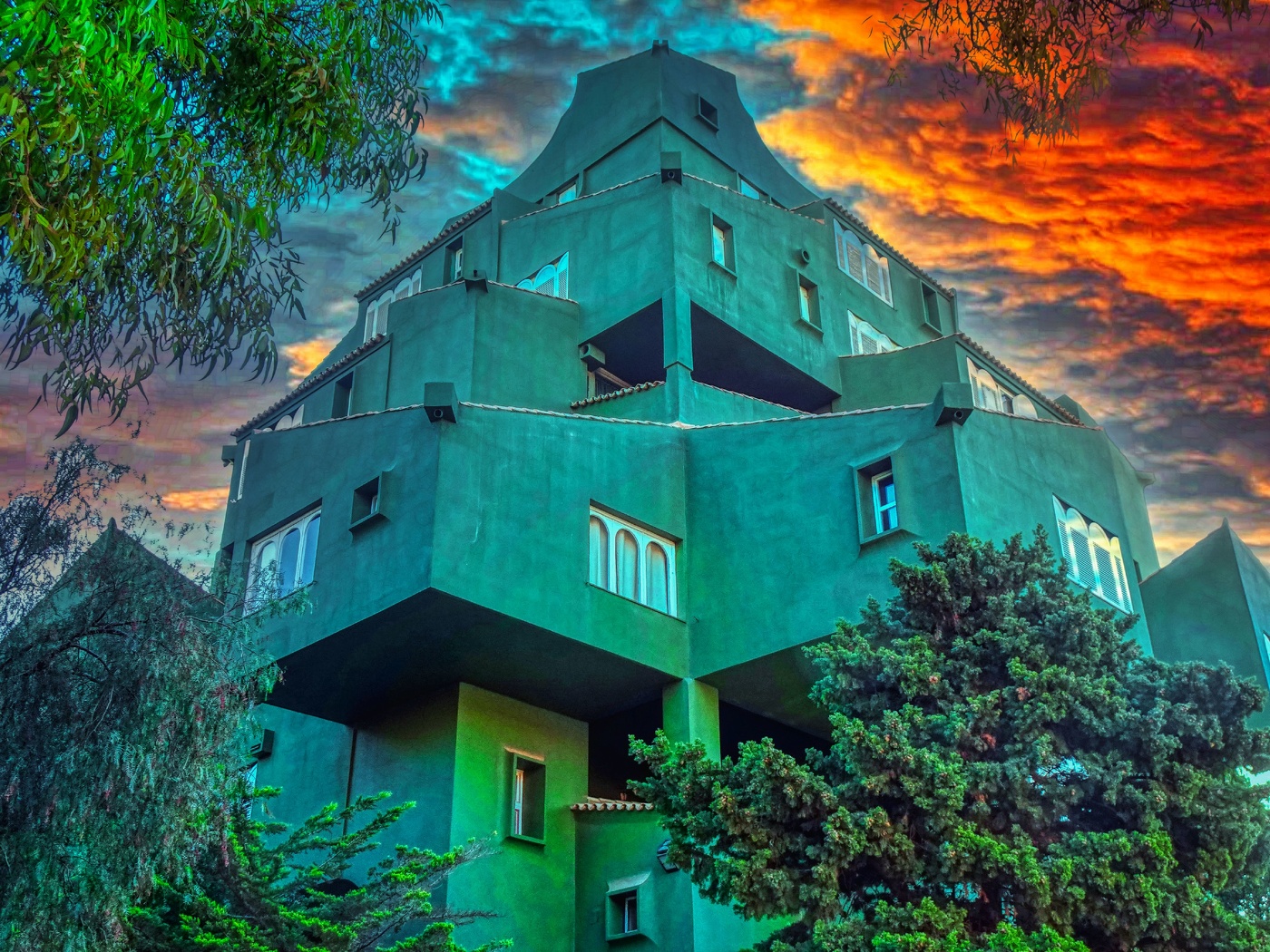 Calp - edifici Xanadú de Bofill - Marina Alta