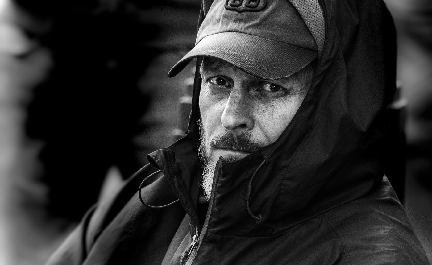 Porträt des Künstlers.