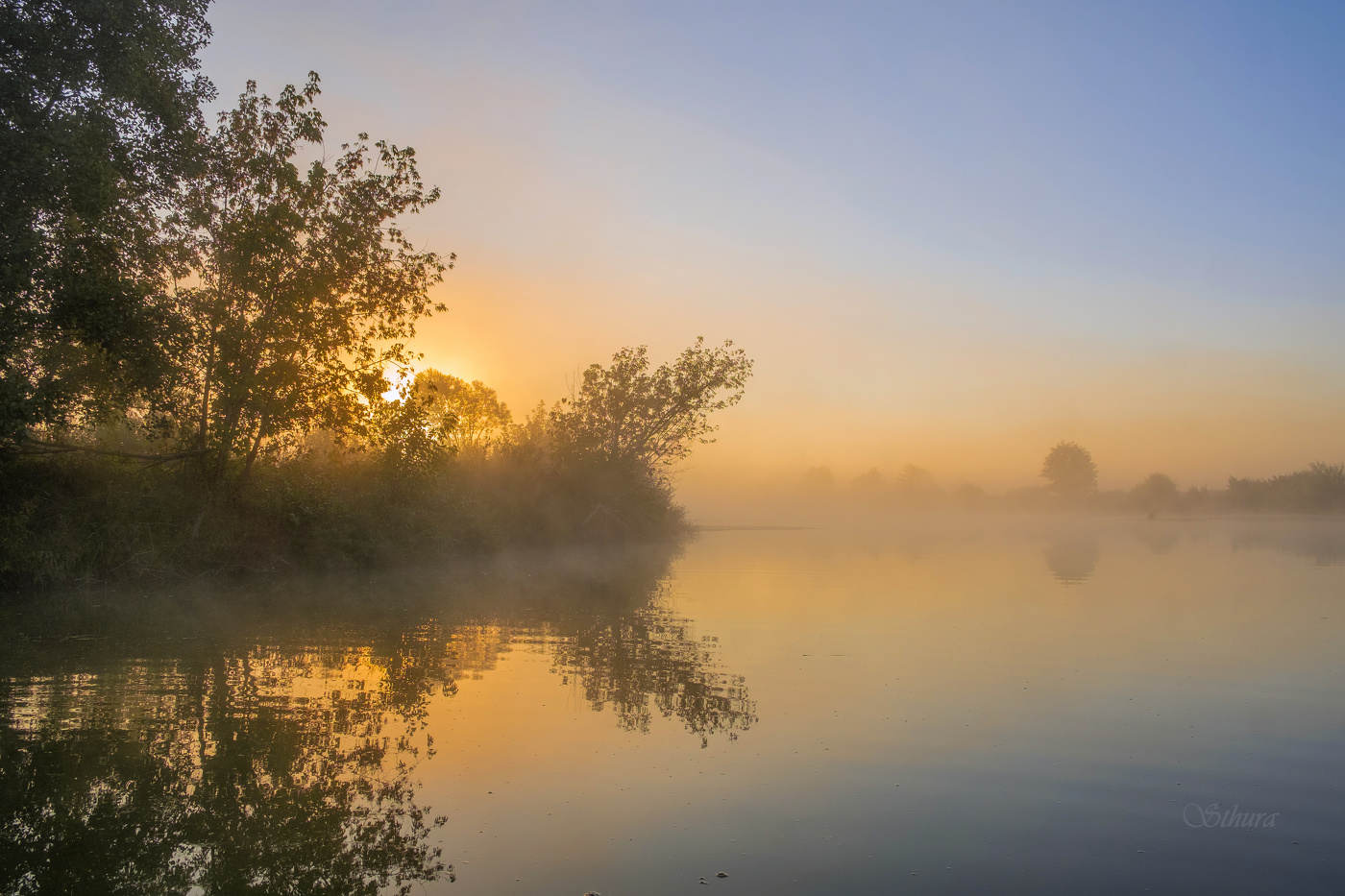 Dämmerung auf dem See.