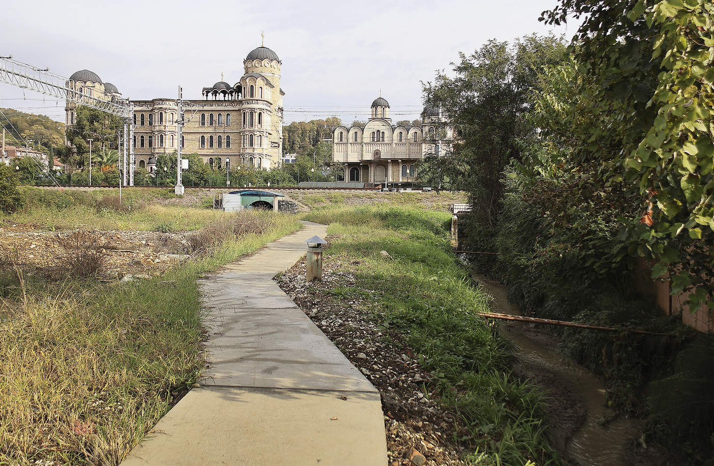 Liebfrauenkirche und St. Ruzhentsovoy. Dominica