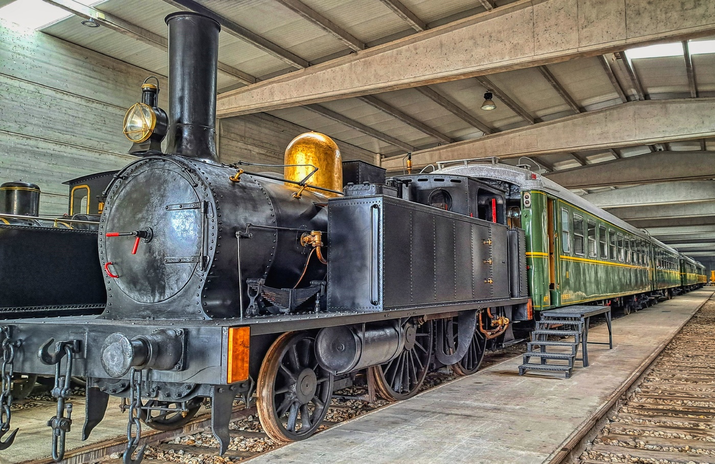 Móra la Nova - Museu Ferrocarril (màquina i vagons) - Ribera d'Ebre