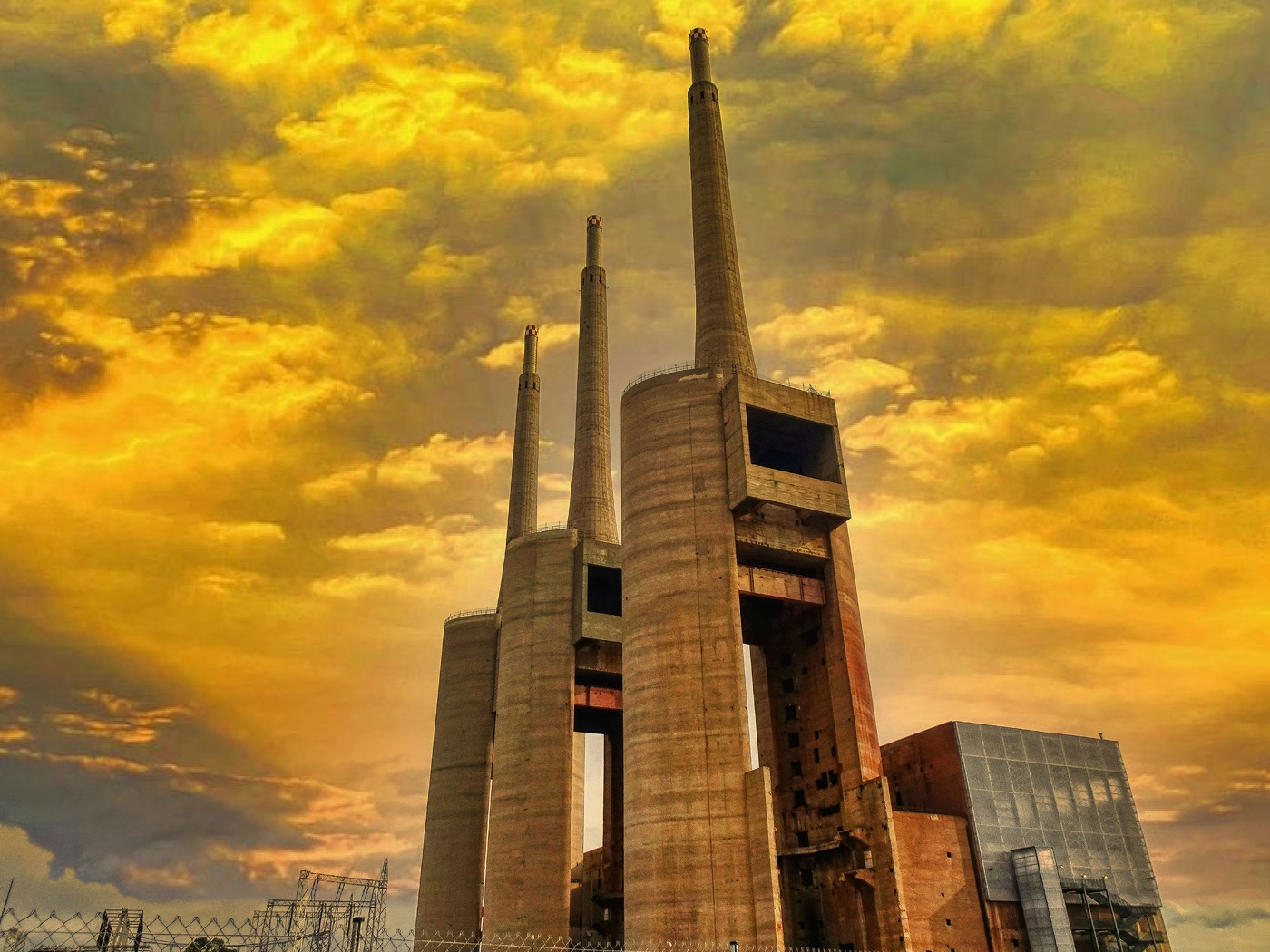 Sant Adrià del Besòs - Torres de Sant Adrià (Les 3 Torres) (300 mts) - Barcelonès