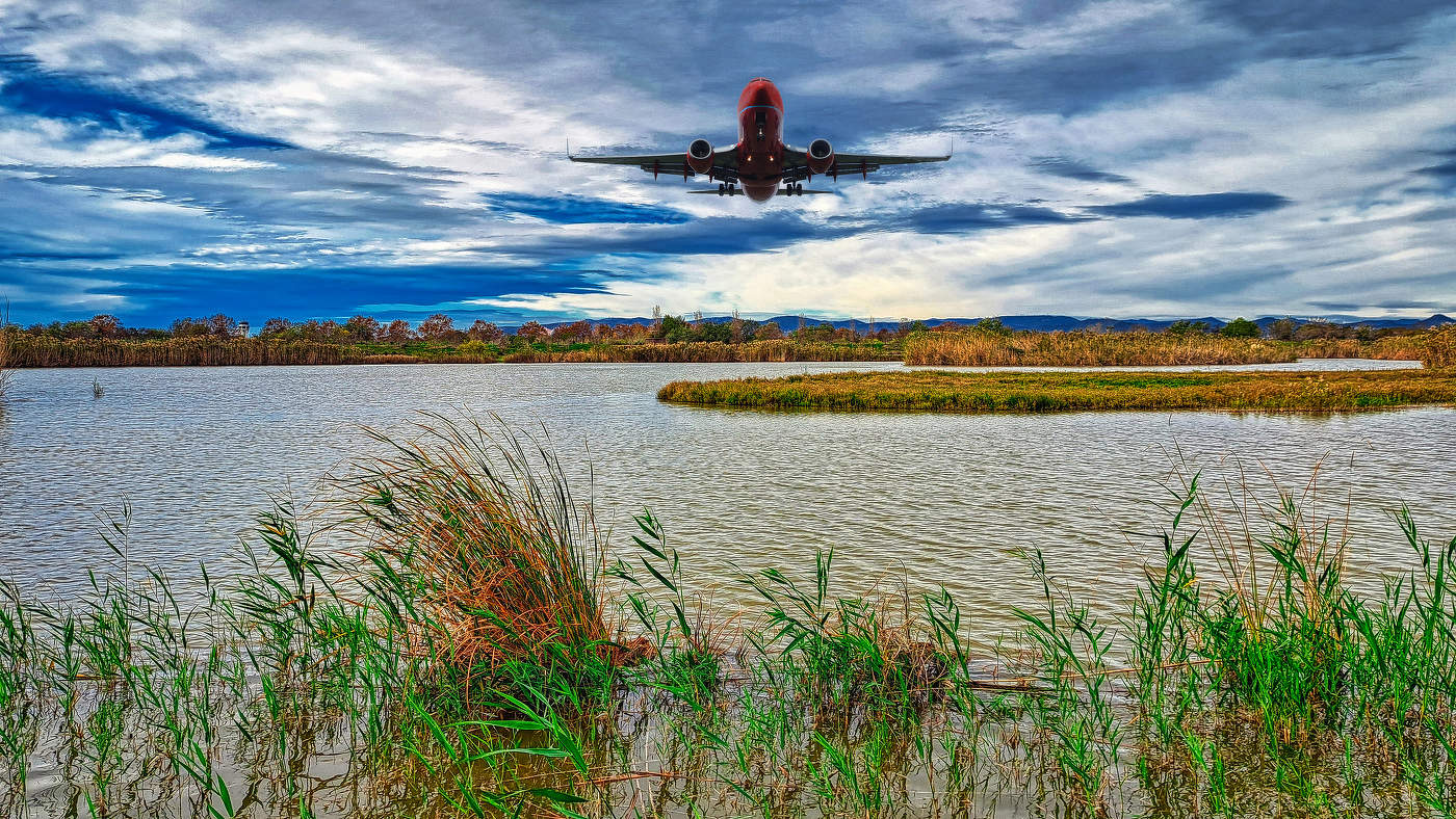 El Prat de Llobregat - La Ricarda (avió aterrant al aeroport) - Barcelonès