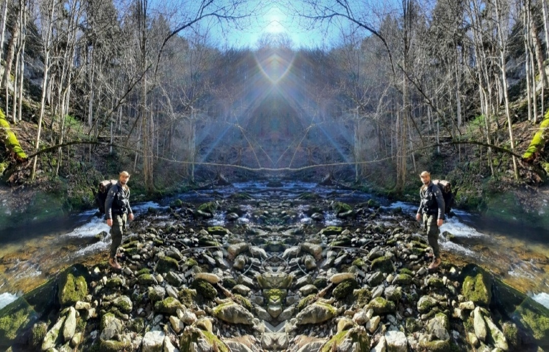 Piramida razelor solare