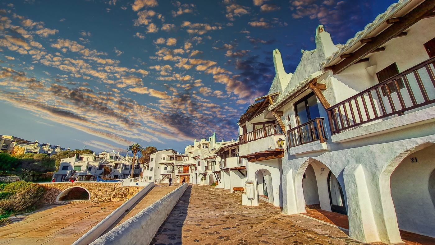 Binibèquer Vell - poble - Menorca (Balears)