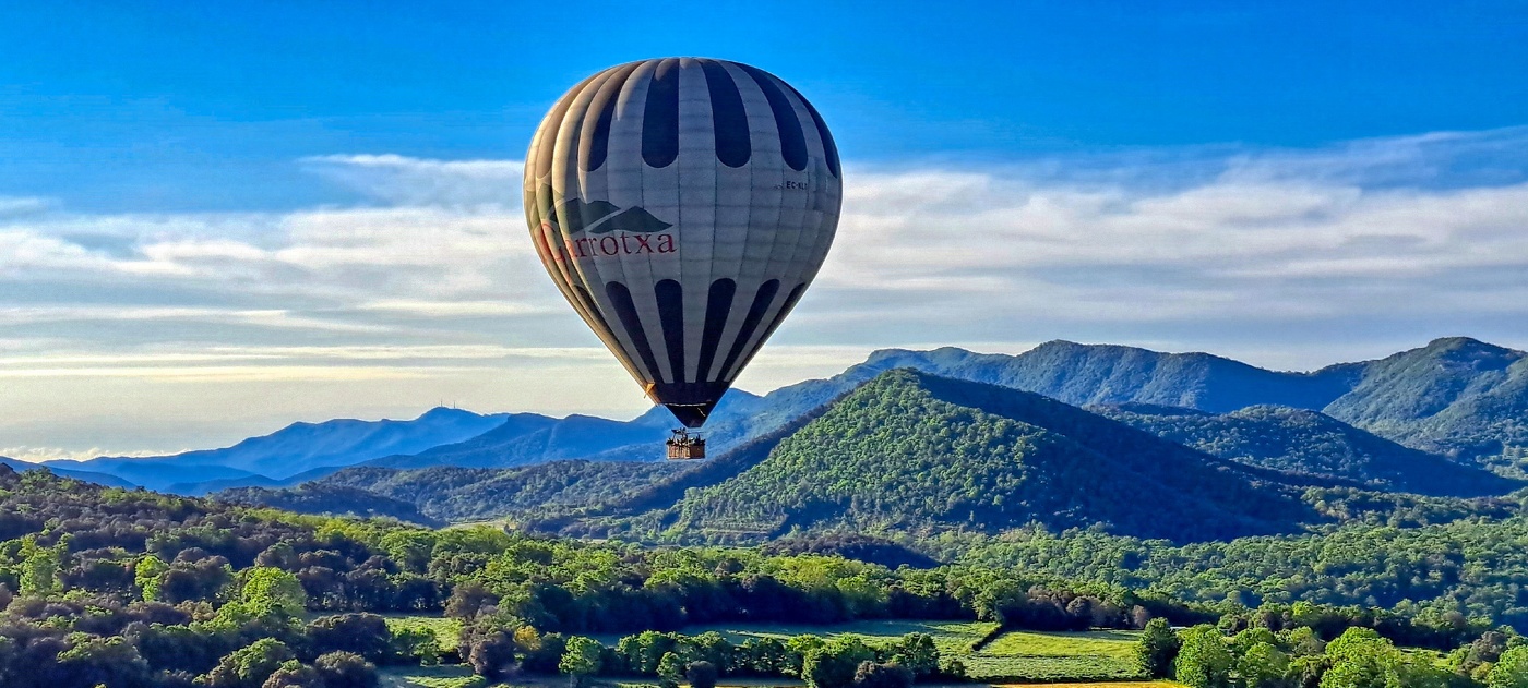 Santa Pau - vol amb globus - La Garrotxa