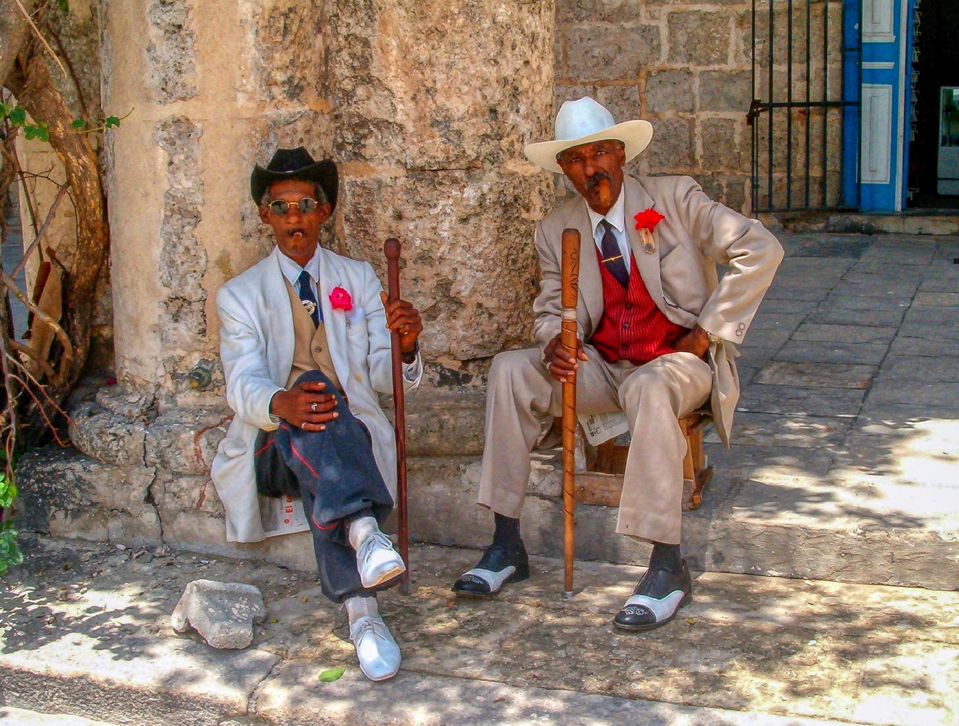 L'Havana - personatges a la plaça de la Catedral - Cuba