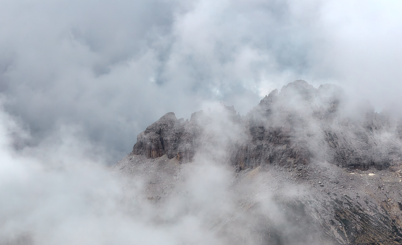 Dort, hinter den Wolken ...