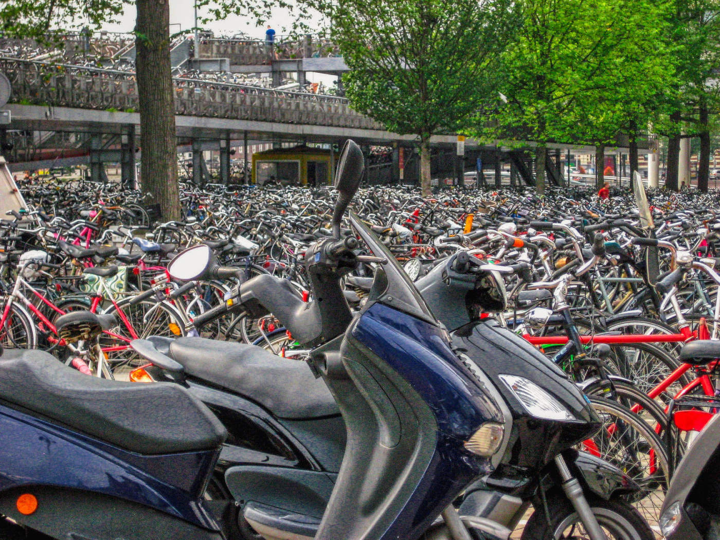 Amsterdam - Estació (aparcament bicicletes i motos) - Països Baixos