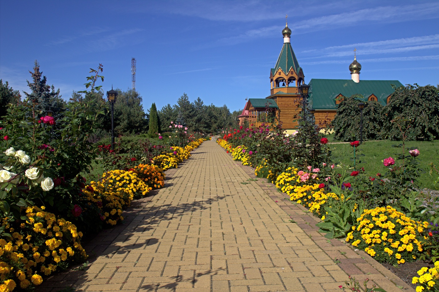 Liebfrauenkirche und St. Ruzhentsovoy. Dominica
