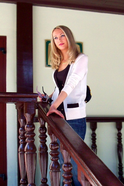 Mädchen auf der Treppe