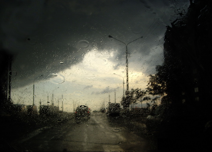 Auf Eltern, die für Haushalte warten (2)