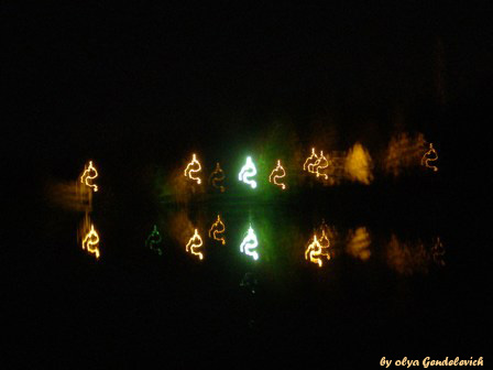 Feststellend das neue Jahr im Sommer