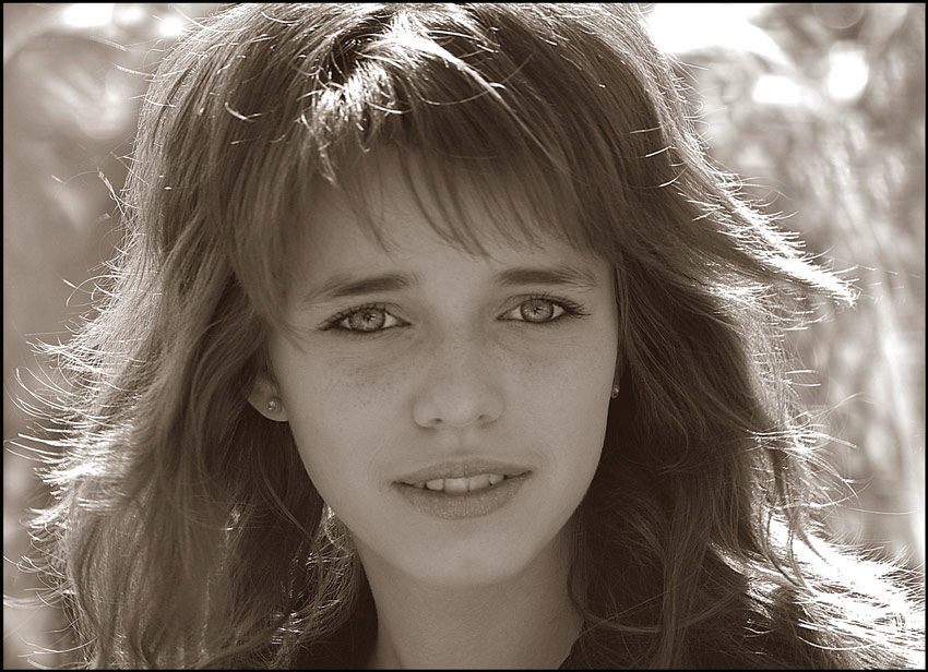 Porträt eines unbekannten Mädchens