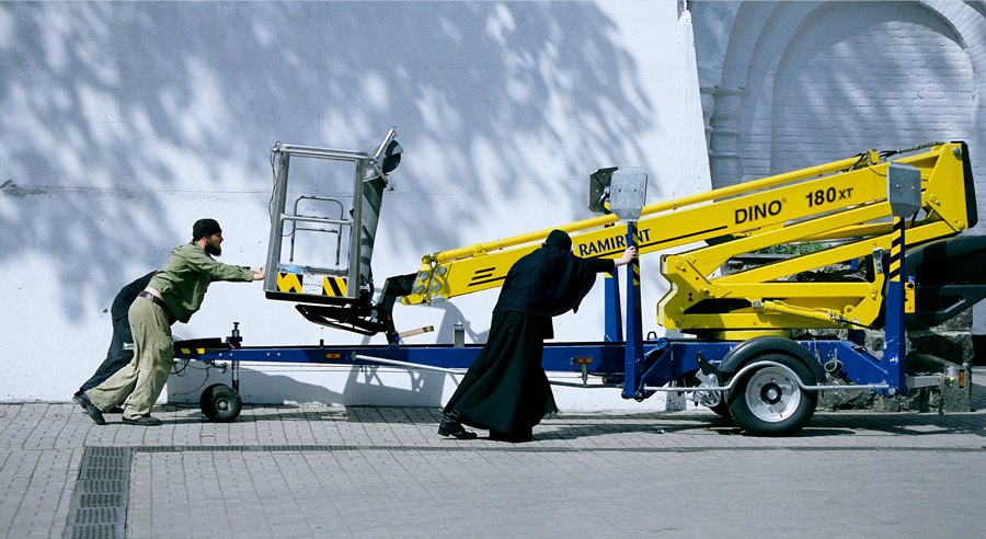 Mit Gottes Hilfe, RE