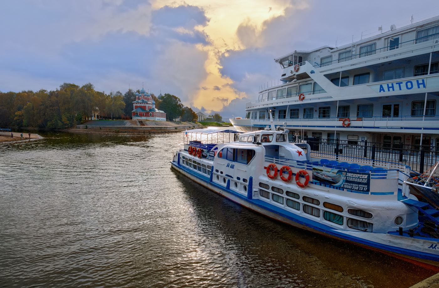 An einem Liegeplatz.