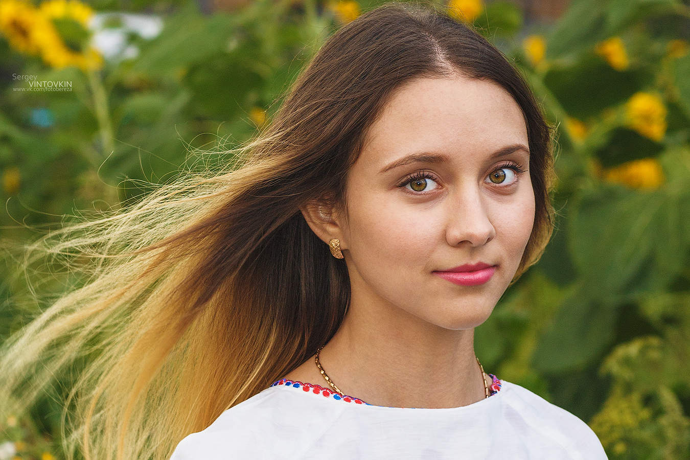 Girl in Sonnenblumen