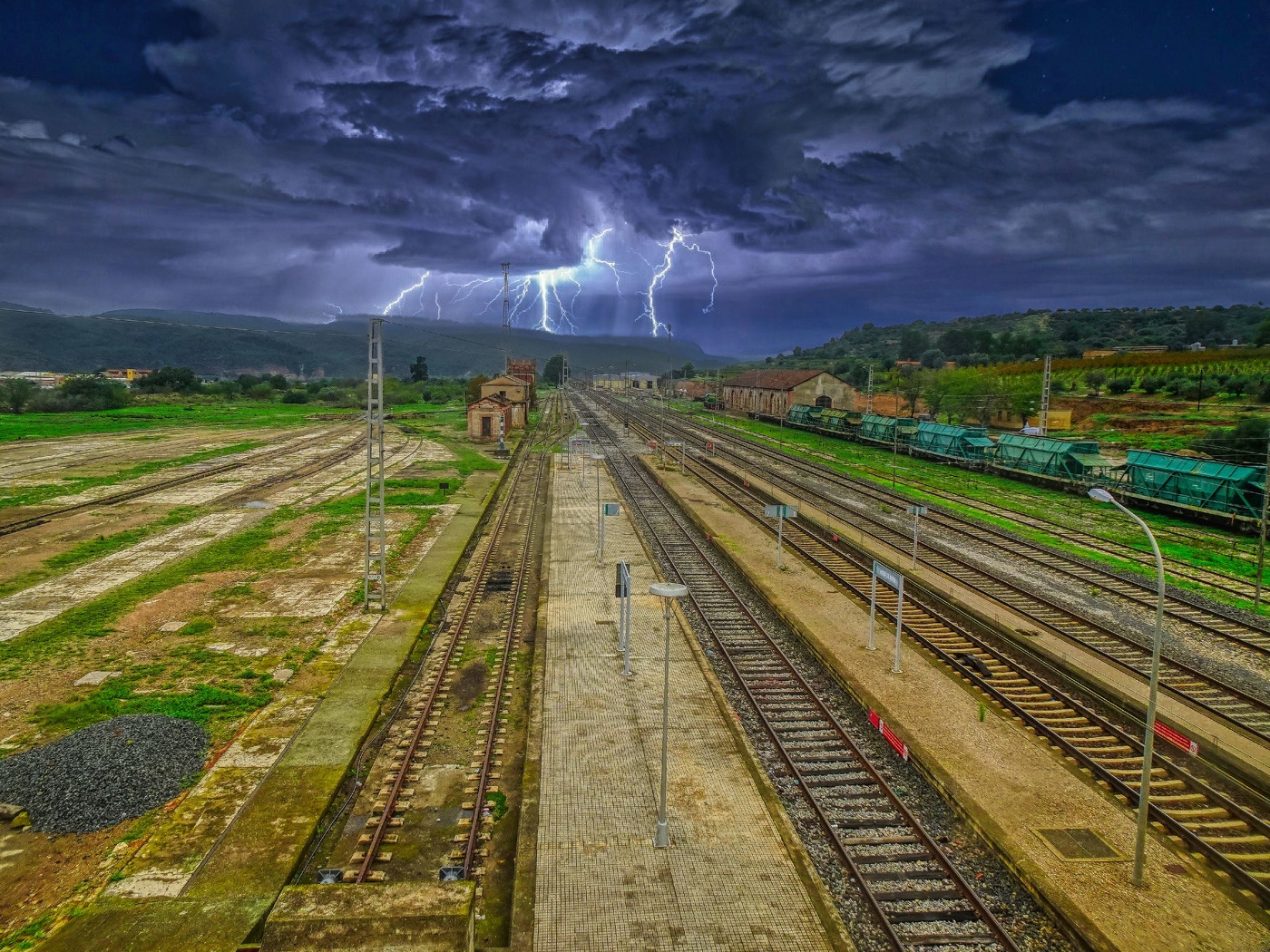 Móra la Nova - estació i tempesta - Ribera d'Ebre