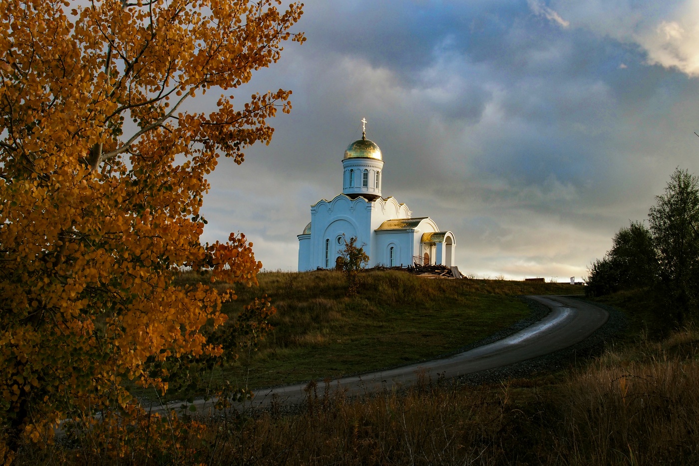 Liebfrauenkirche und St. Ruzhentsovoy. Dominica