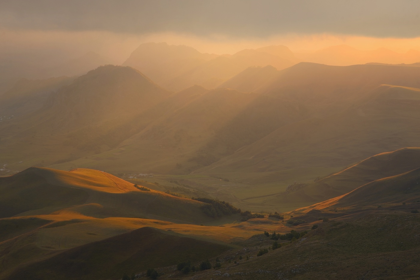 Sonnenuntergang in den Bergen