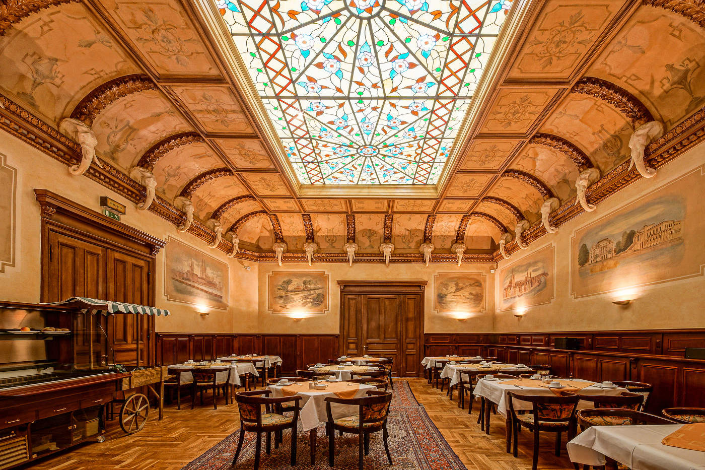 Hotel & Restaurant Elefant