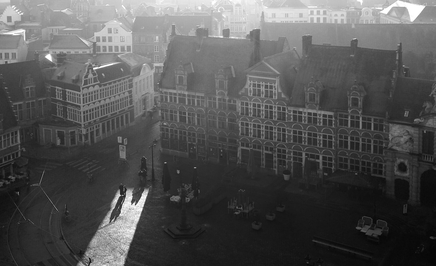 während langen Schatten