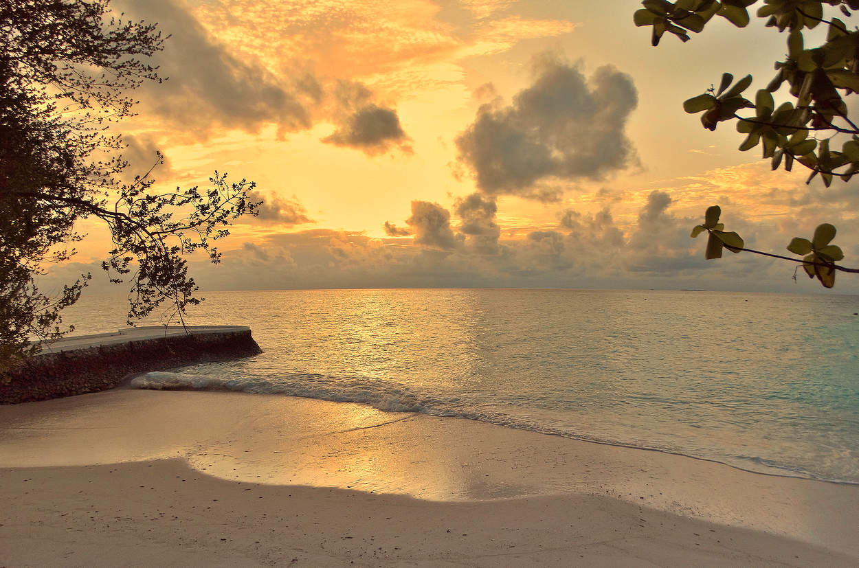 Ein ruhiger Abend am Meer