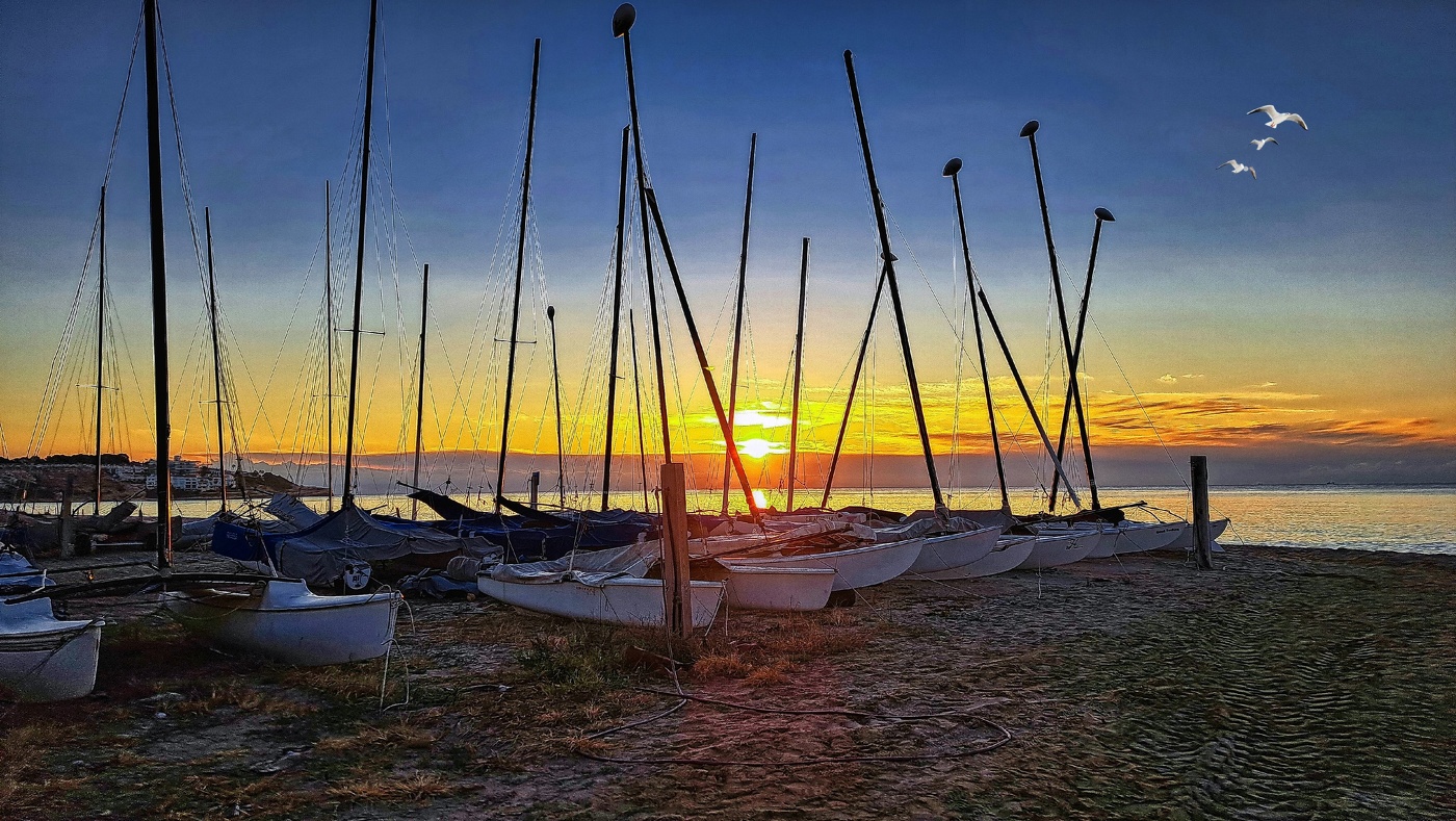 Altafulla - Tamarit - platja clarejant el dia - Tarragonès