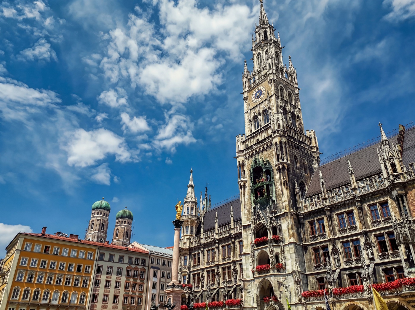 Munic - Marienplatz (plaça ajuntament) - Alemanya